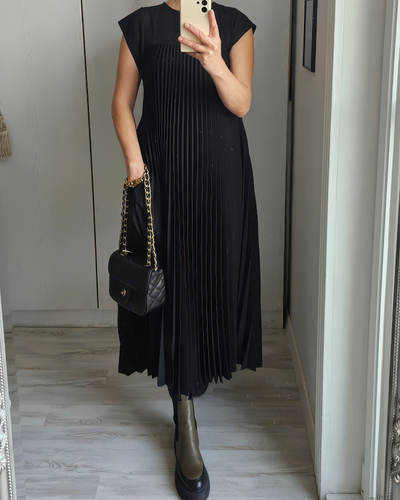 Joëlle | Classic and Cozy Dress