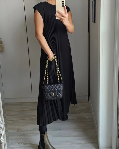 Joëlle | Classic and Cozy Dress