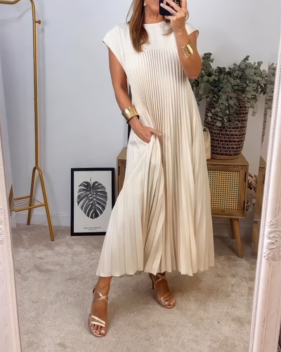 Joëlle | Classic and Cozy Dress