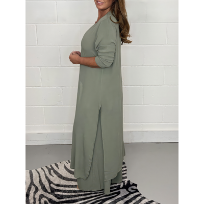 Casey - Two-Piece Casual Set with V-Neck and Split