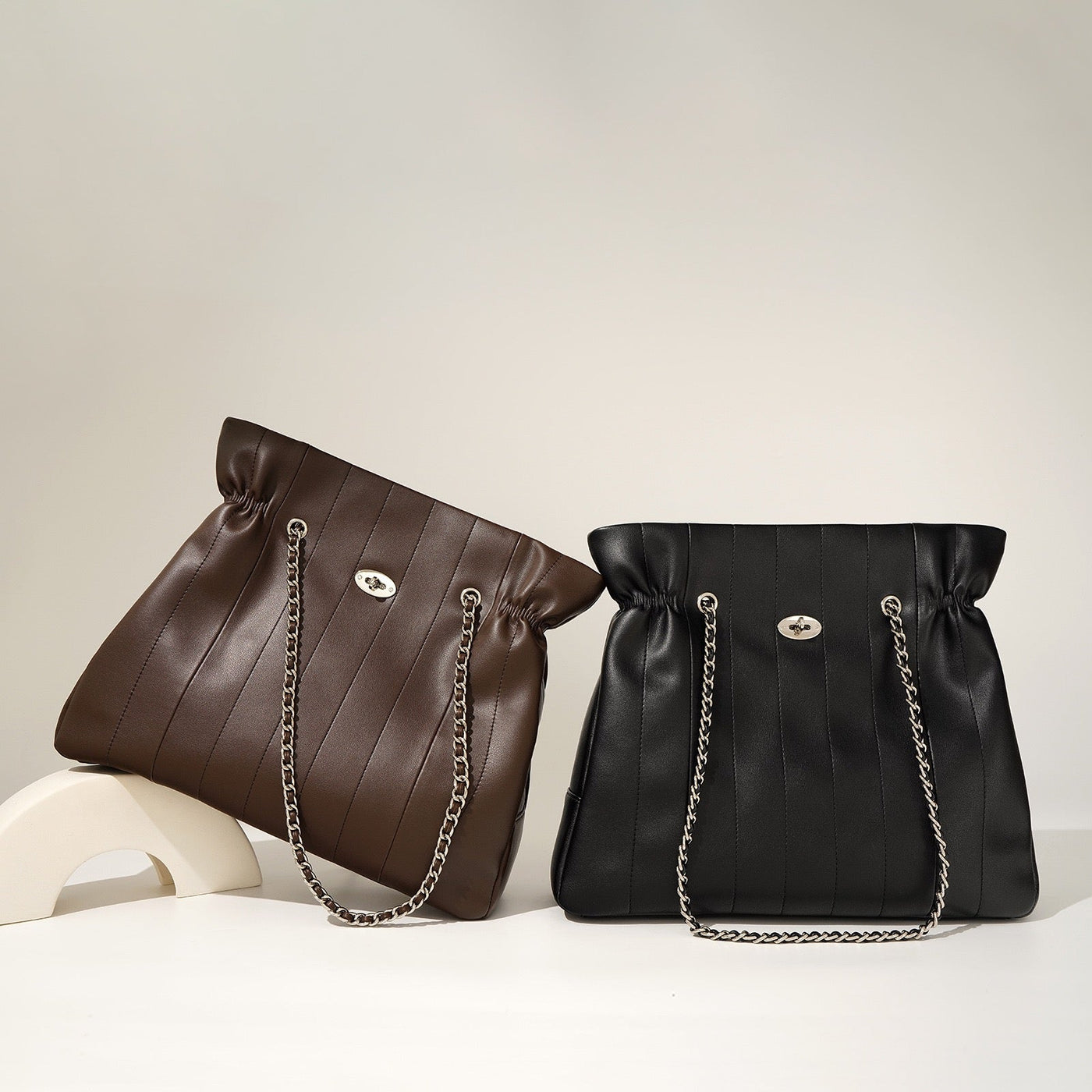 Women’s Genuine Leather Large Capacity Minimalist Chain Shoulder Bag