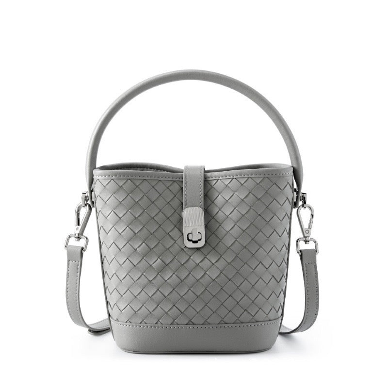 Women’s Genuine Sheepskin Woven Bucket Bag – Elegant Commuter Style