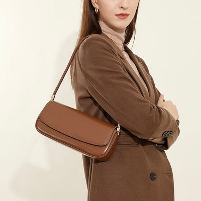 Women’s Genuine Leather Minimalist Saddle Tote – 2025 Commuter Edition