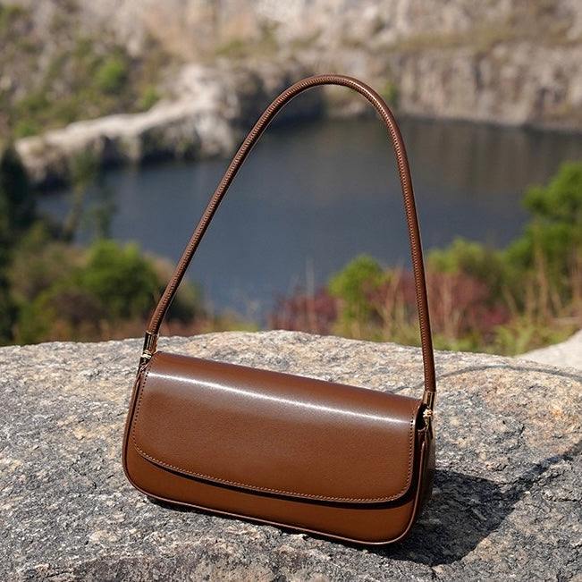 Women’s Genuine Leather Minimalist Saddle Tote – 2025 Commuter Edition