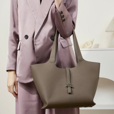 2025 New Women’s Genuine Leather Large Capacity Commuter Tote Bag