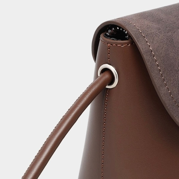 Women's Leather Vintage Flap Crossbody Bag